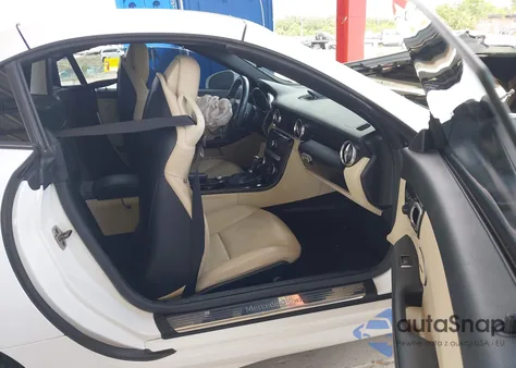 2016 Mercedes-Benz Slk 350 z USA, uszkodzony, nr VIN WDDPK5HA3GF115465